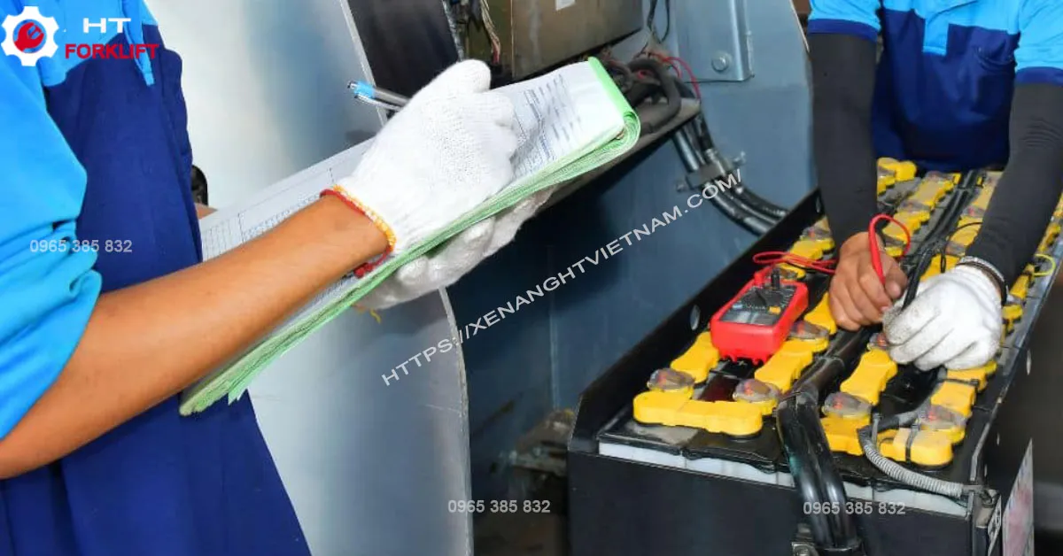 Ắc quy xe nâng bị hư: Nguyên nhân và giải pháp khắc phục toàn diện Bảo dưỡng acquy xe nâng