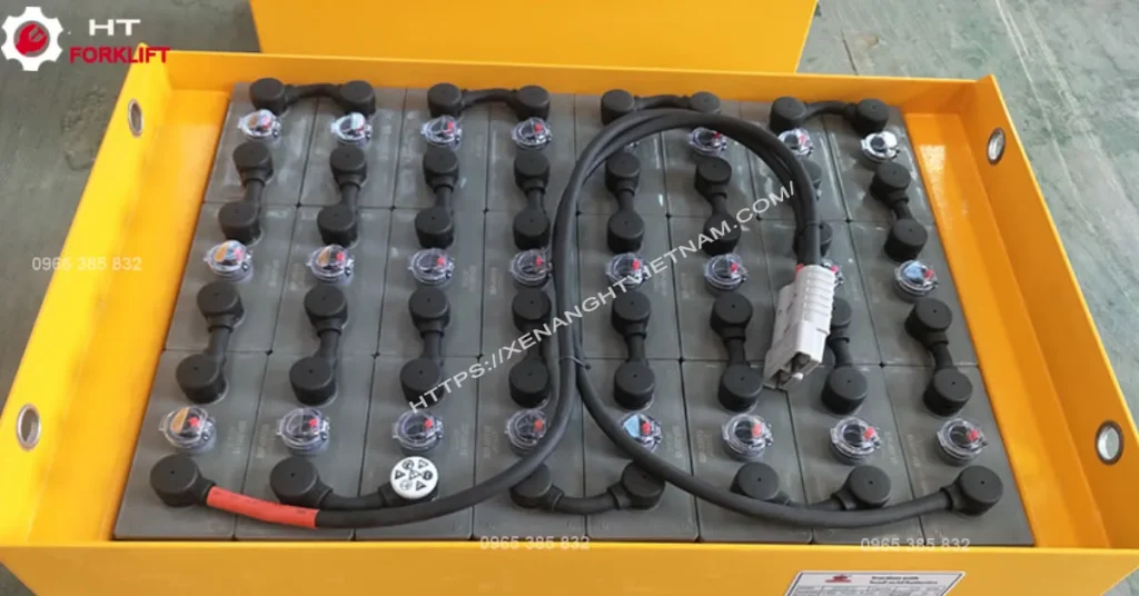 Nguyên nhân Ắc quy xe nâng bị hư